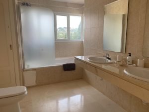 Master Ensuite